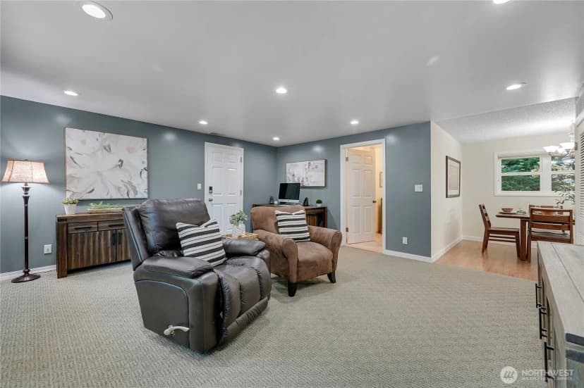 Property photo for 10157 Ne 200th Street, Bothell photo 13