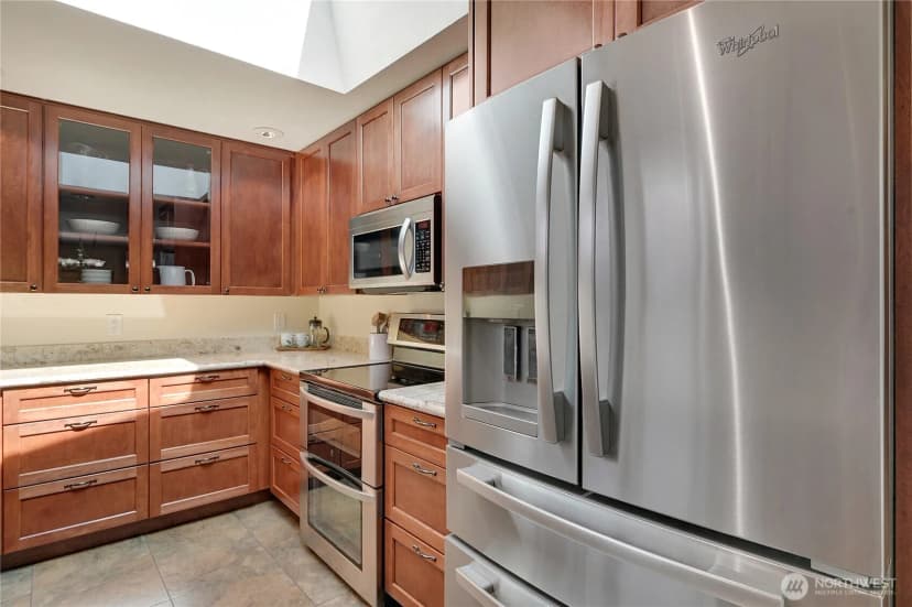 Property photo for 10157 Ne 200th Street, Bothell photo 8