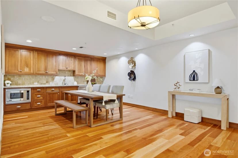 Property photo for 10620 Ne 9th Place #th-6, Bellevue photo 8