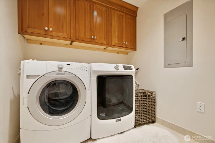 Property photo for 10620 Ne 9th Place #th-6, Bellevue photo 28