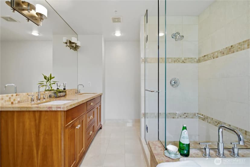 Property photo for 10620 Ne 9th Place #th-6, Bellevue photo 24