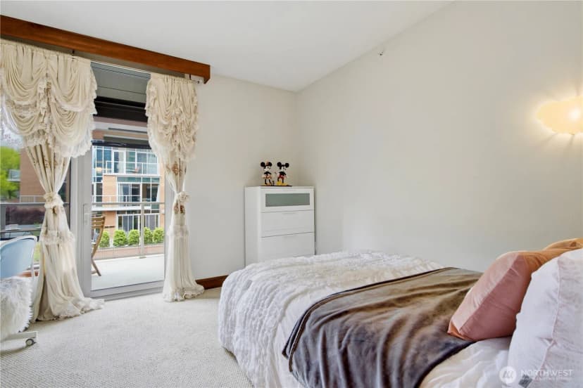 Property photo for 10620 Ne 9th Place #th-6, Bellevue photo 26