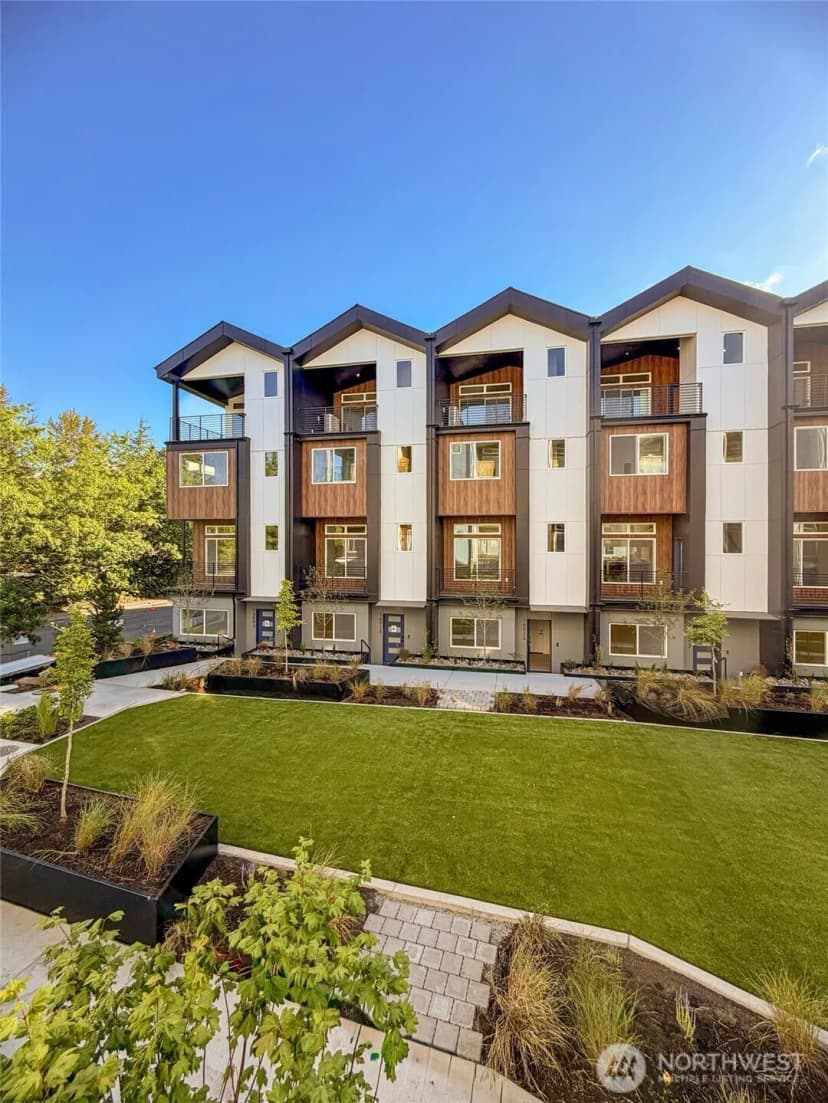 Property photo for 16015 Se 31st Lane, Bellevue