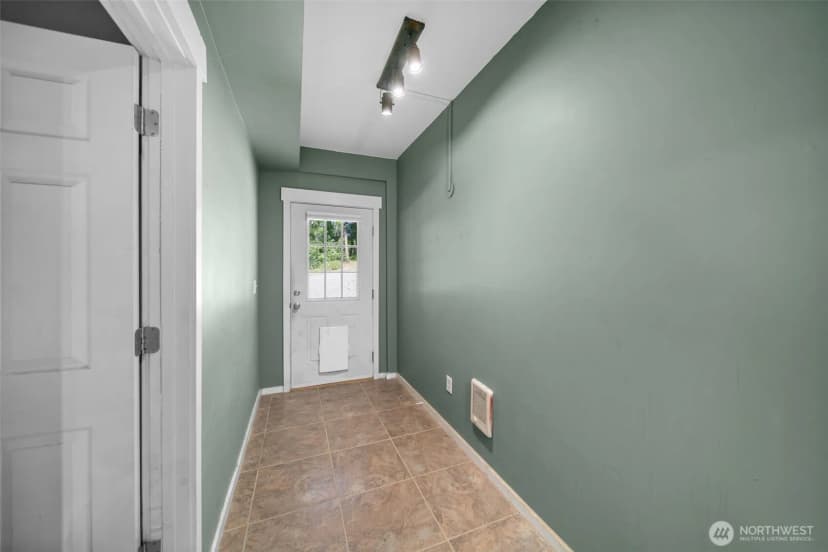 Property photo for 5579 Big Springs Ranch Road, Wenatchee photo 5