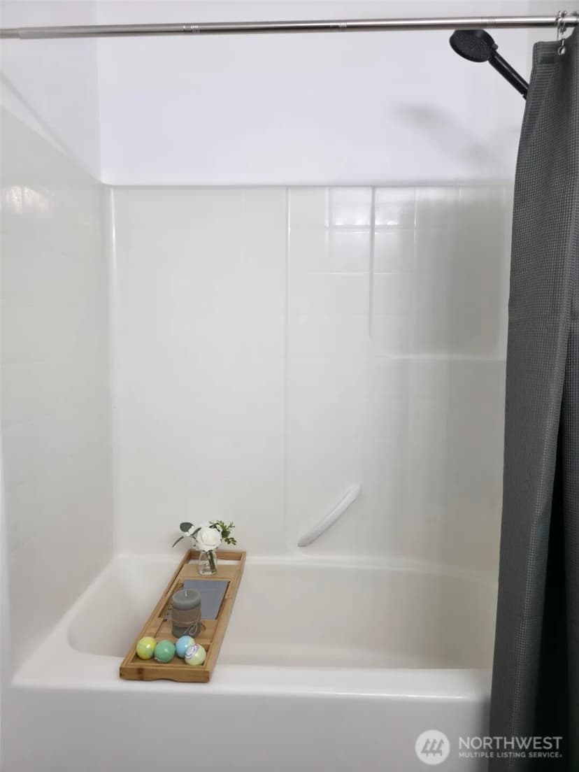 Property photo for 1327 42nd St Ne, Auburn photo 23