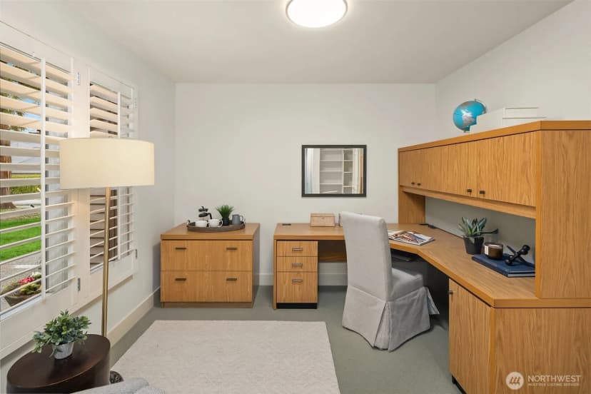 Property photo for 1716 Bellevue Way Ne, Bellevue photo 20
