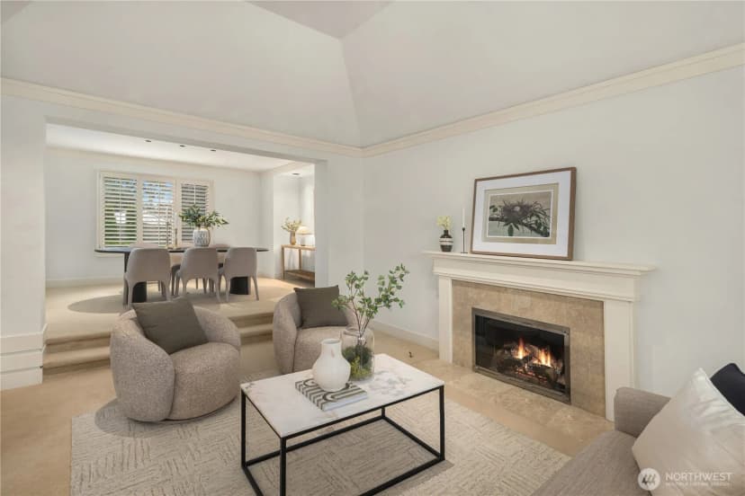 Property photo for 1716 Bellevue Way Ne, Bellevue photo 4
