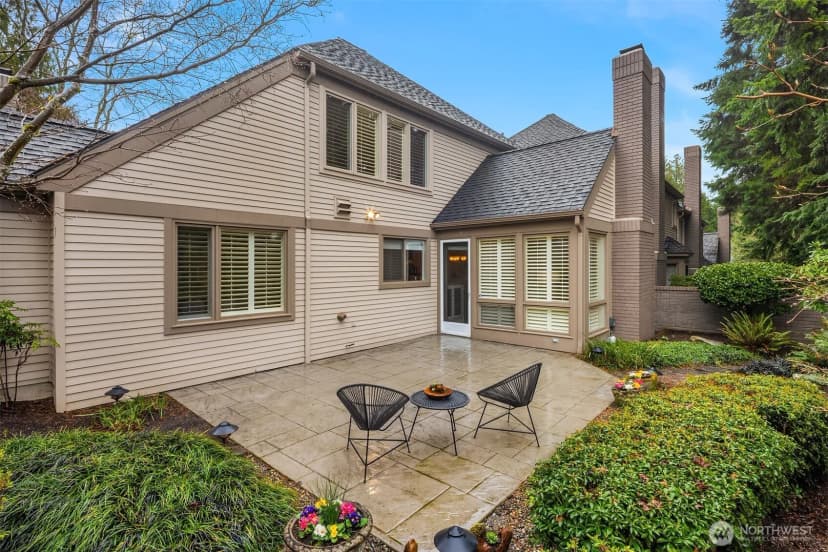 Property photo for 1716 Bellevue Way Ne, Bellevue photo 33