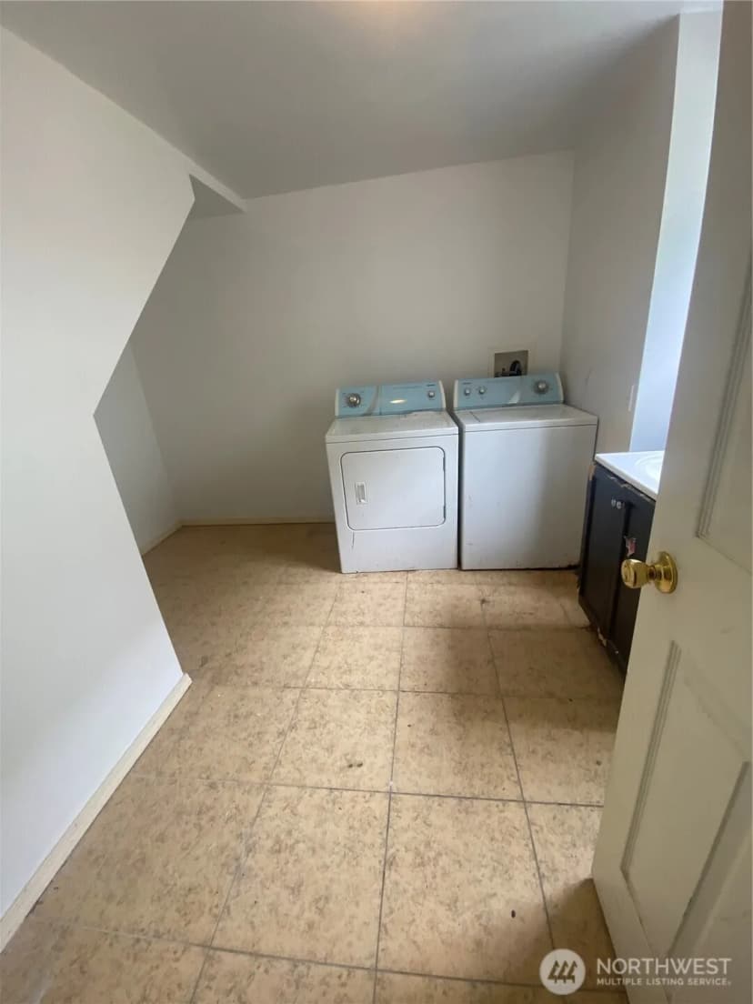 Property photo for 3625 15th Avenue S, Seattle photo 10