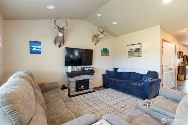 Property photo for 2217 Sirkka Ave, Centralia photo 4