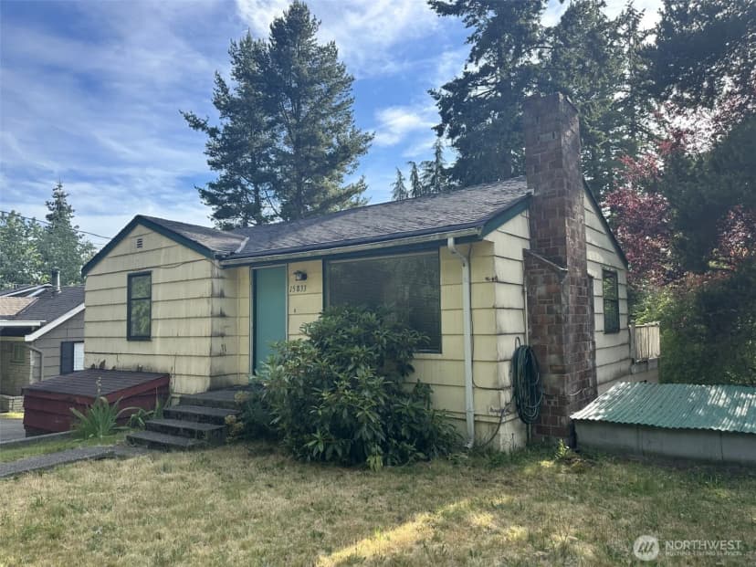 Property photo for 15833 15th Avenue Ne, Shoreline