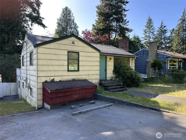 Property photo for 15833 15th Avenue Ne, Shoreline