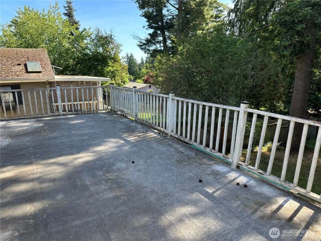 Property photo for 15833 15th Avenue Ne, Shoreline photo 4