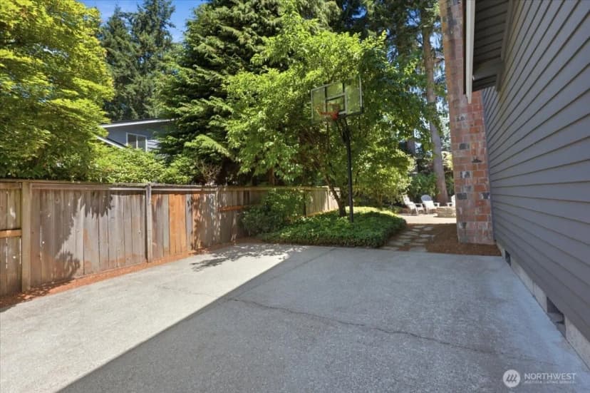 Property photo for 6220 145th Street Ne, Redmond photo 26