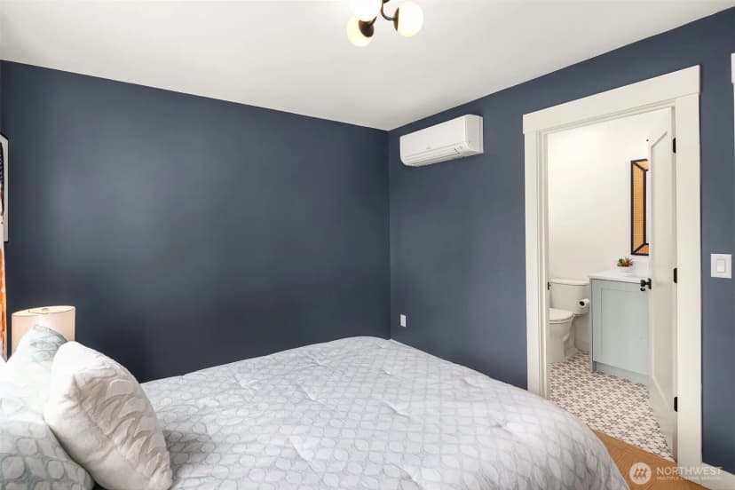 Property photo for 6735 11th Avenue Nw, Seattle photo 16