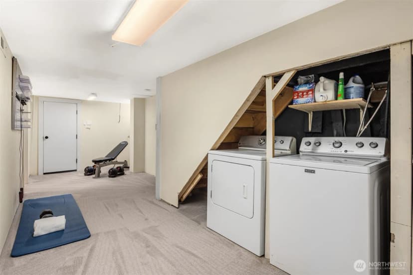Property photo for 325 23rd Avenue E, Seattle photo 16