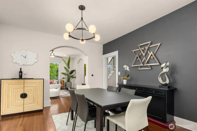Property photo for 325 23rd Avenue E, Seattle photo 12