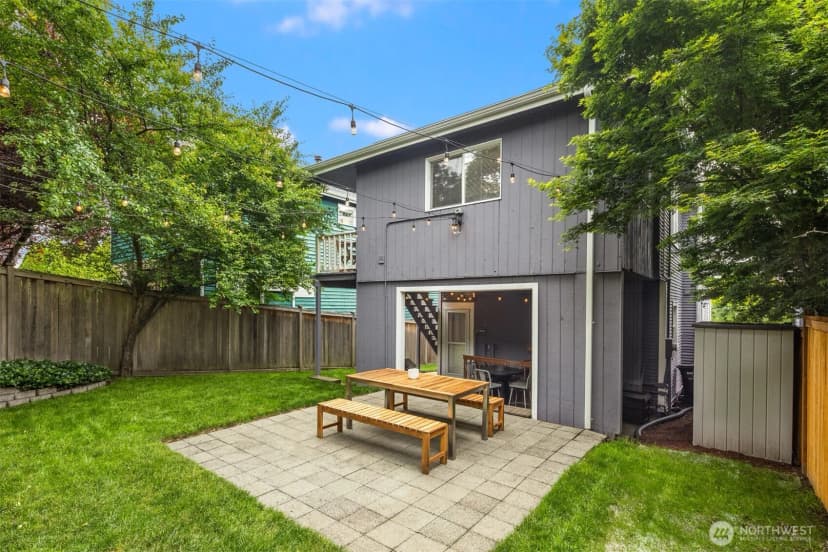 Property photo for 325 23rd Avenue E, Seattle photo 32