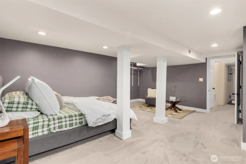 Property photo for 325 23rd Avenue E, Seattle photo 19