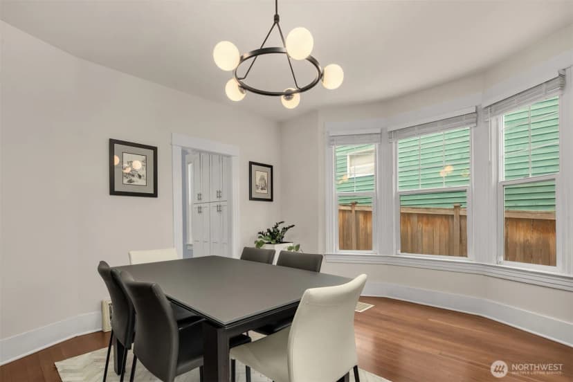 Property photo for 325 23rd Avenue E, Seattle photo 11