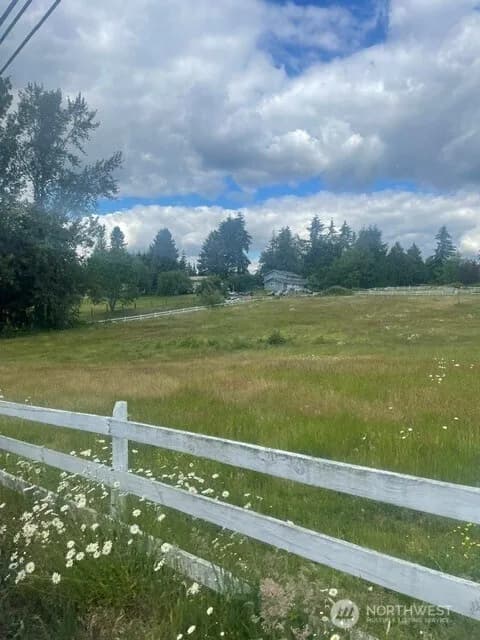 Property photo for 11800 148th Avenue Se, Renton photo 3