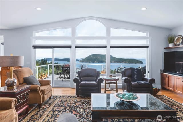 Property photo for 4122 Ellisport Place, Anacortes photo 5
