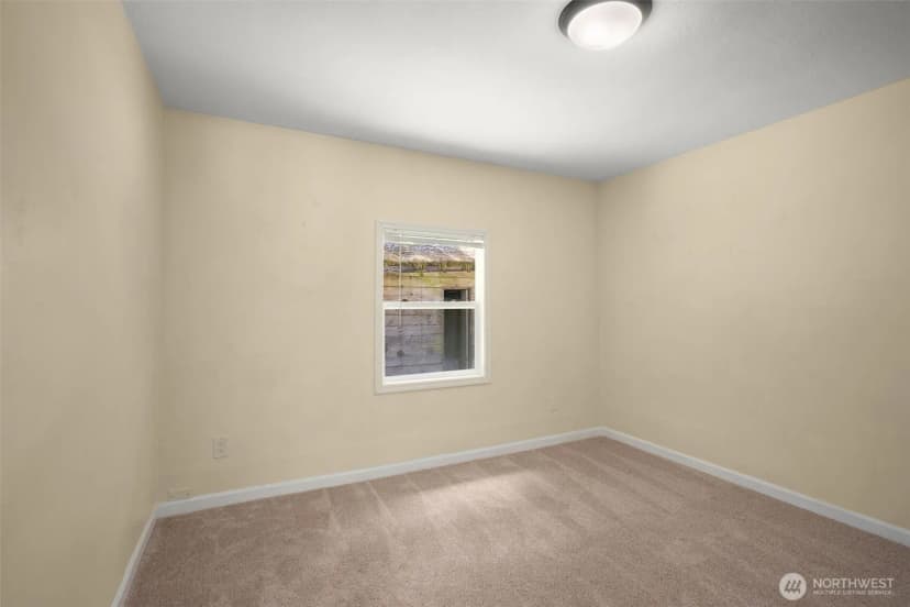 Property photo for 2703 25th Street Sw, Puyallup photo 12
