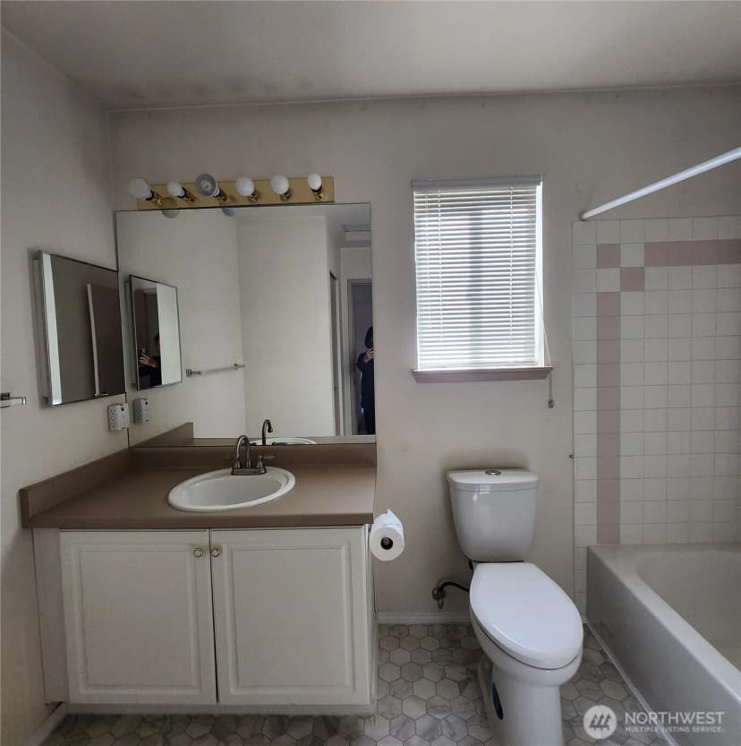 Property photo for 1905 98th Street Se #2, Everett photo 9