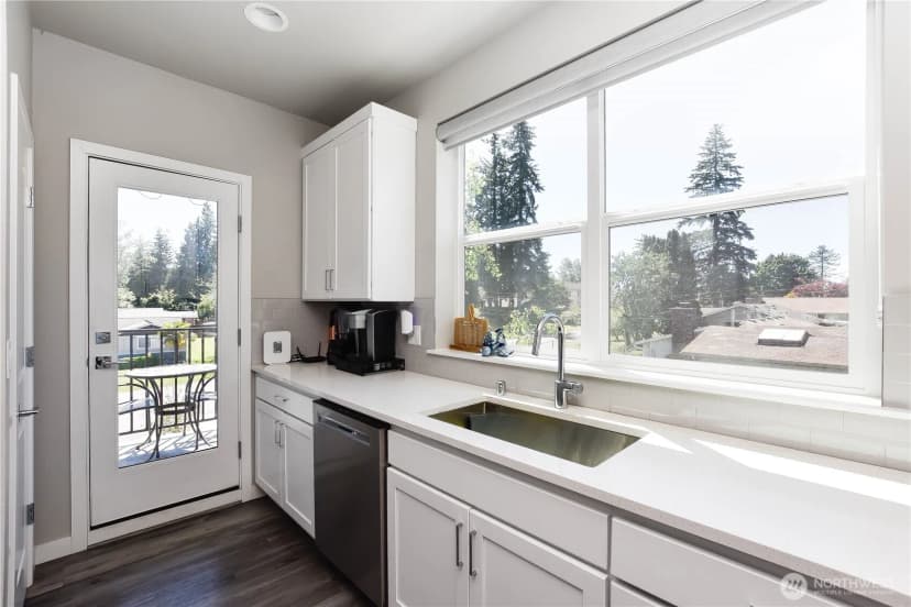Property photo for 14229 9th Place W, Lynnwood photo 7