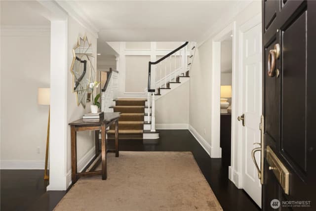 Property photo for 1250 Parkside Drive E, Seattle photo 3