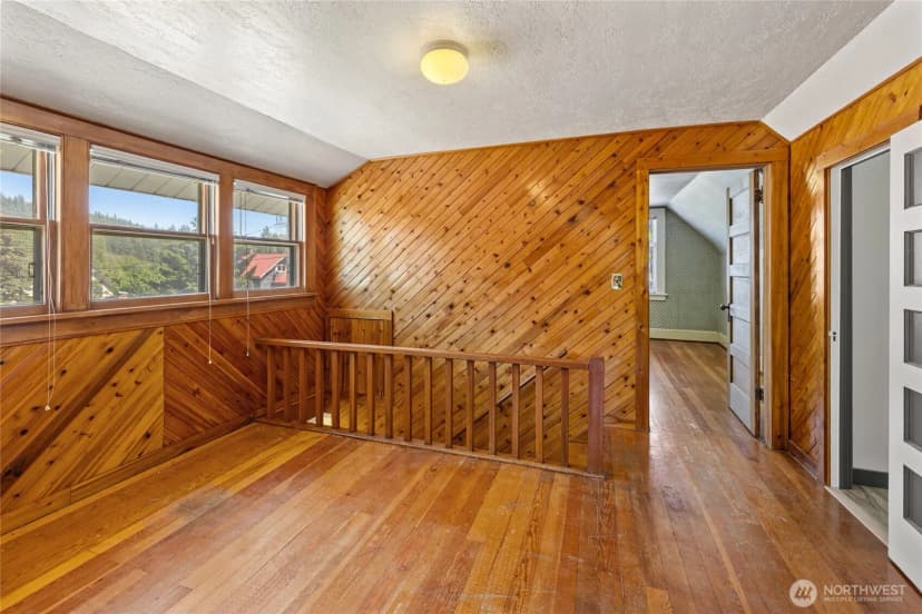 Property photo for 107 W Montana Avenue, Roslyn photo 15