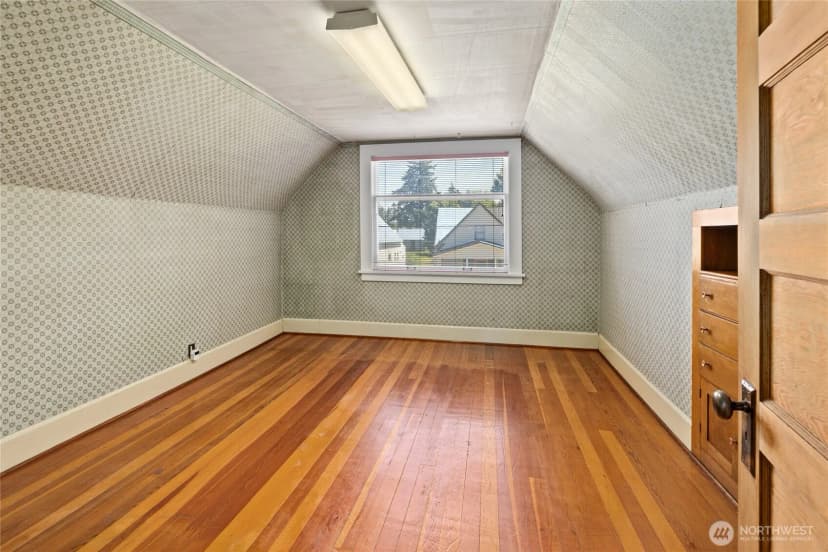 Property photo for 107 W Montana Avenue, Roslyn photo 17