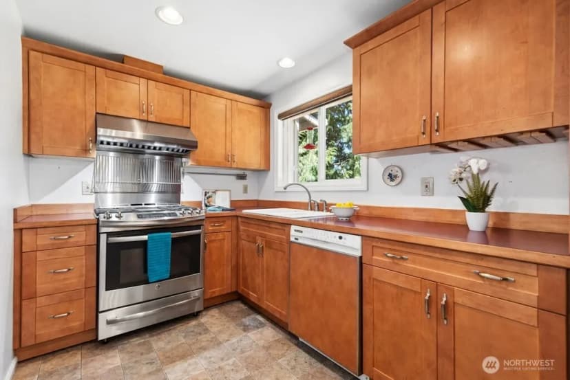 Property photo for 26910 Se 154th Place, Issaquah photo 12