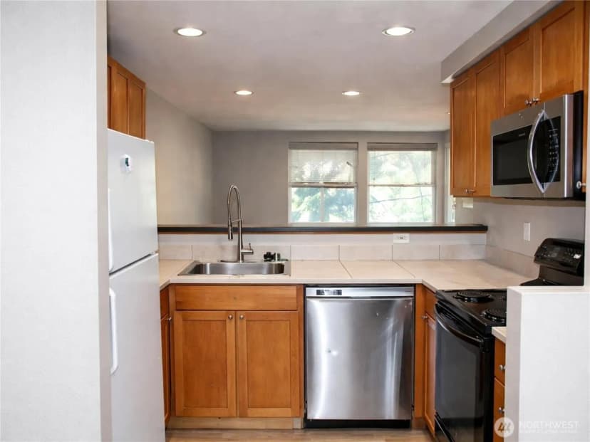 Property photo for 26339 116th Avenue Se #i-203, Kent photo 7