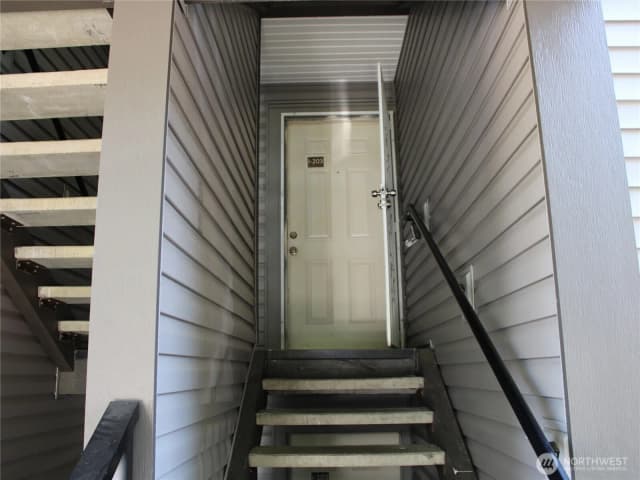 Property photo for 26339 116th Avenue Se #i-203, Kent photo 3