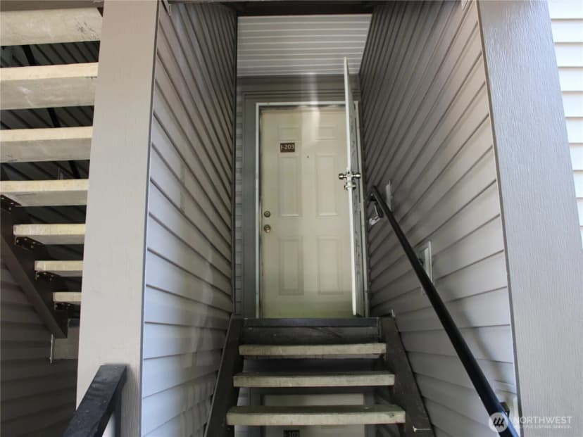 Property photo for 26339 116th Avenue Se #i-203, Kent photo 3