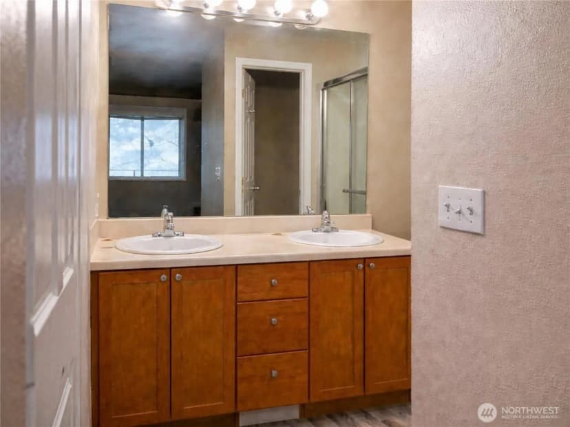 Property photo for 26339 116th Avenue Se #i-203, Kent photo 22