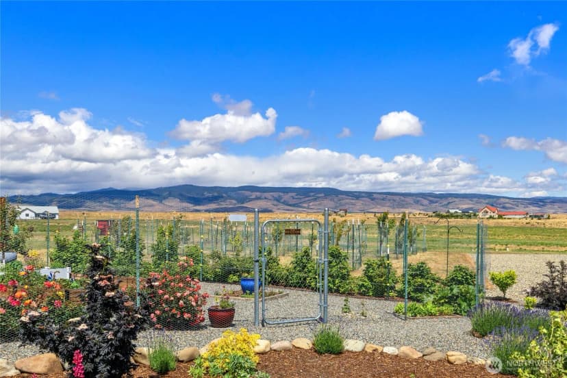Property photo for 1630 Bitterbrush Drive, Ellensburg photo 6