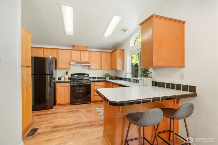 Property photo for 300 S 2nd Street, Port Townsend photo 9