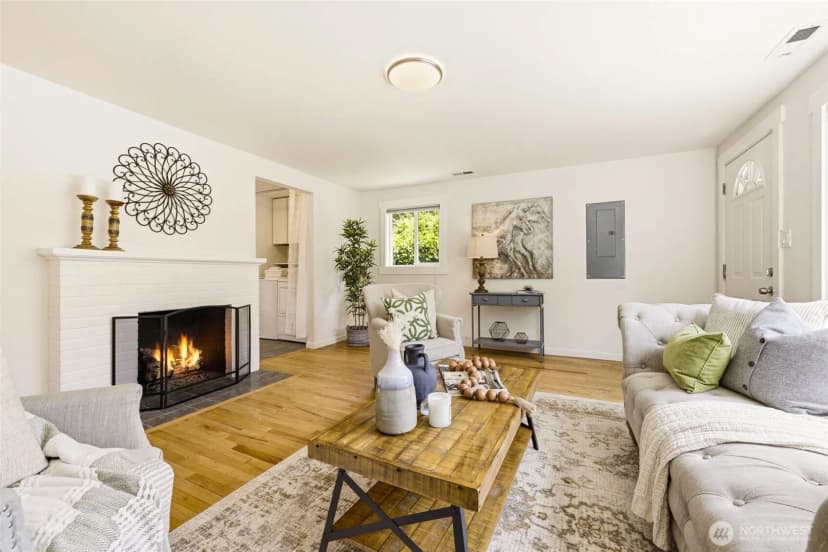 Property photo for 2722 Ne Blakeley Street, Seattle photo 6