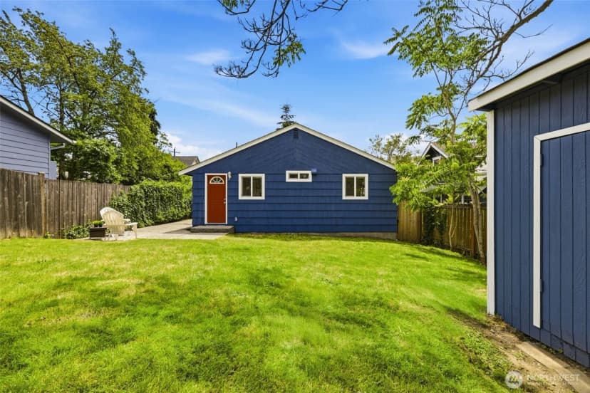 Property photo for 2722 Ne Blakeley Street, Seattle photo 22