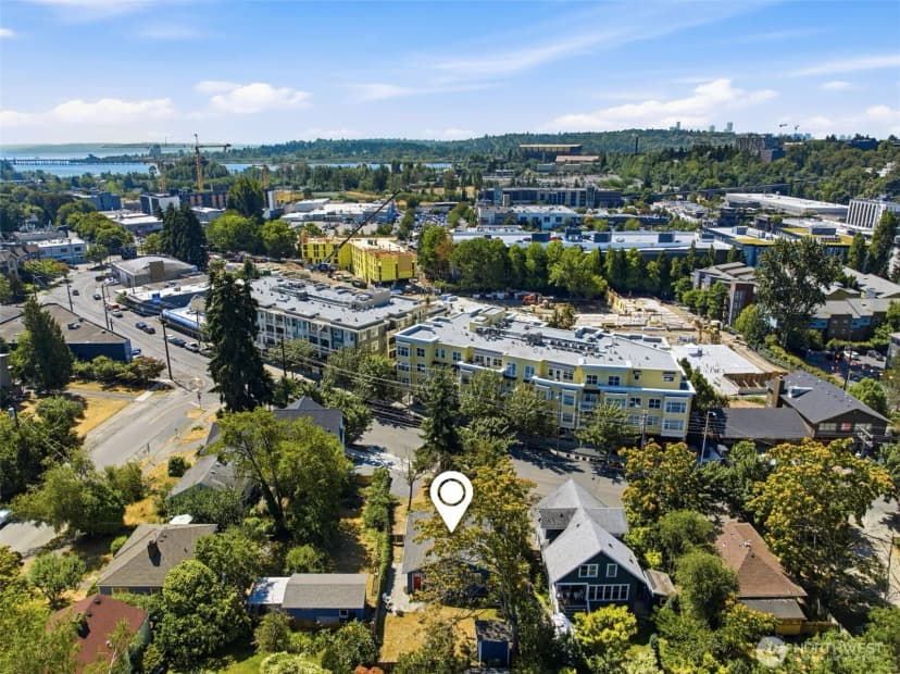 Property photo for 2722 Ne Blakeley Street, Seattle photo 40