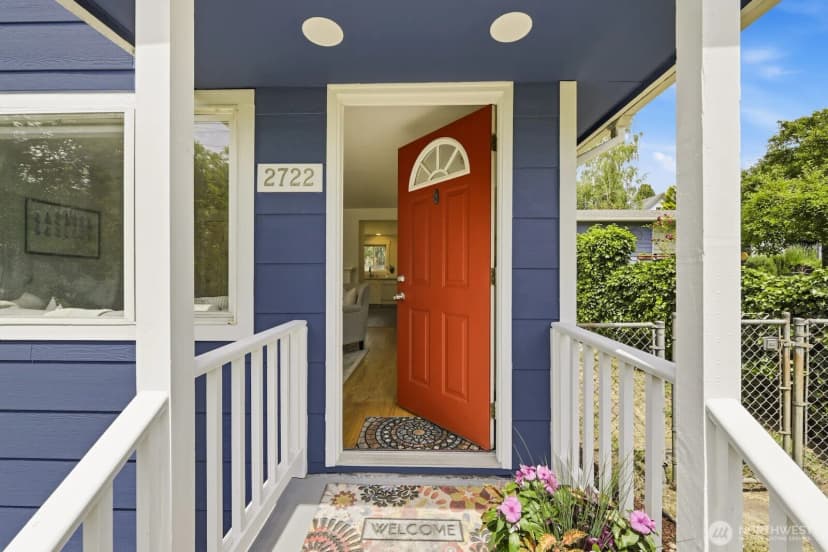 Property photo for 2722 Ne Blakeley Street, Seattle photo 2