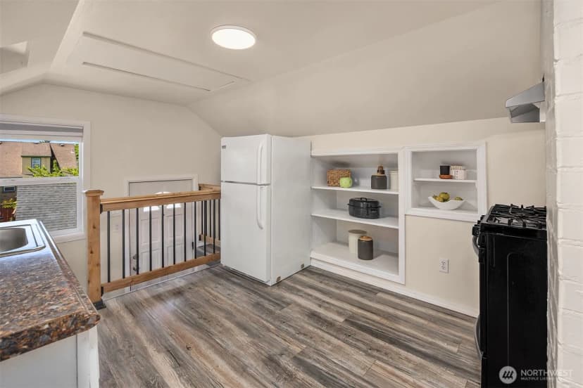 Property photo for 251 Meadow Avenue N, Renton photo 13
