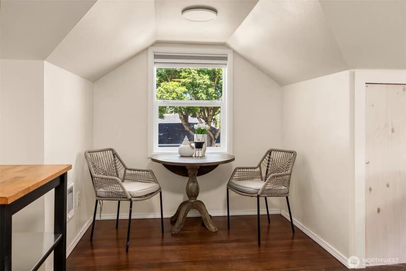 Property photo for 251 Meadow Avenue N, Renton photo 18
