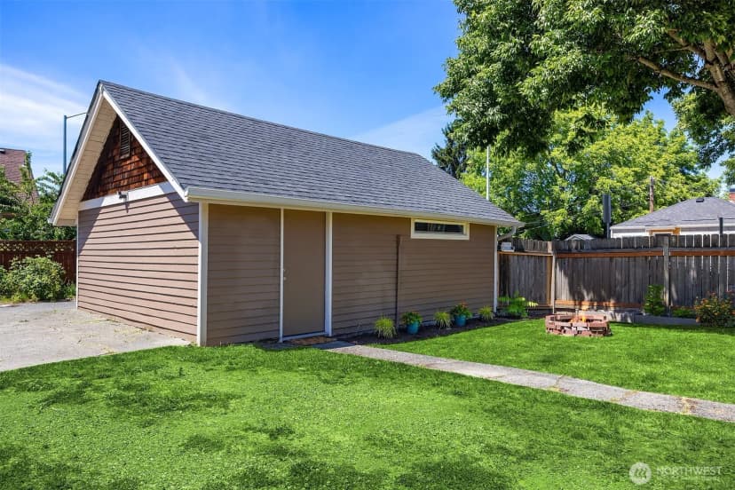 Property photo for 251 Meadow Avenue N, Renton photo 26