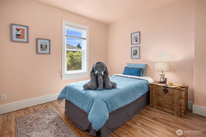 Property photo for 251 Meadow Avenue N, Renton photo 11