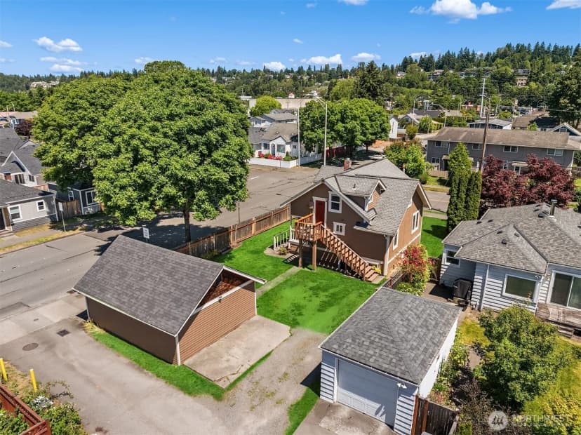Property photo for 251 Meadow Avenue N, Renton photo 28