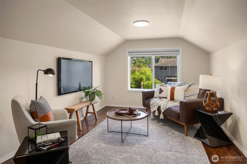 Property photo for 251 Meadow Avenue N, Renton photo 17