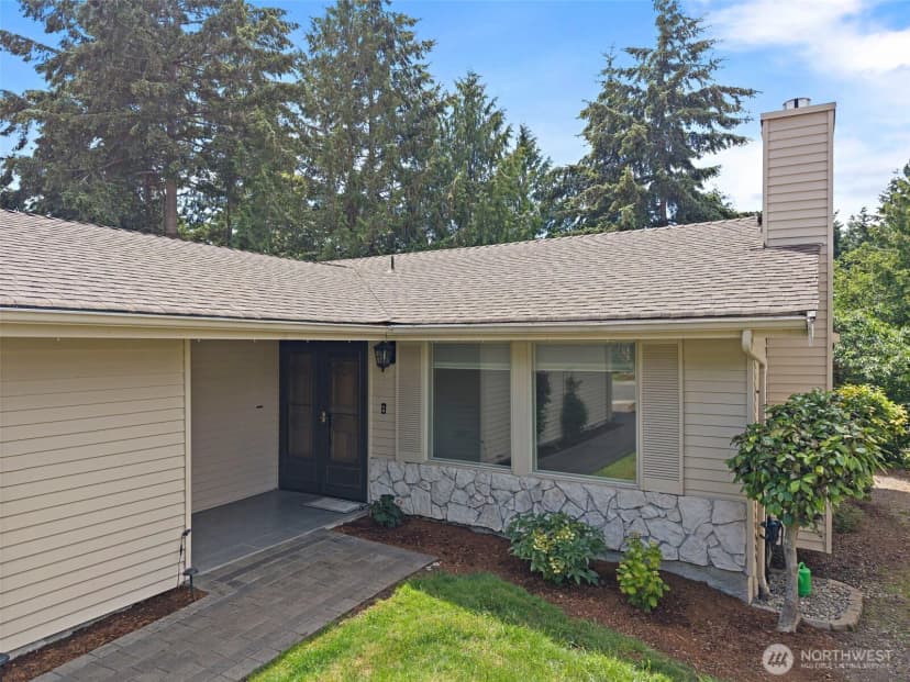 Property photo for 24833 13th Avenue S, Des Moines photo 3
